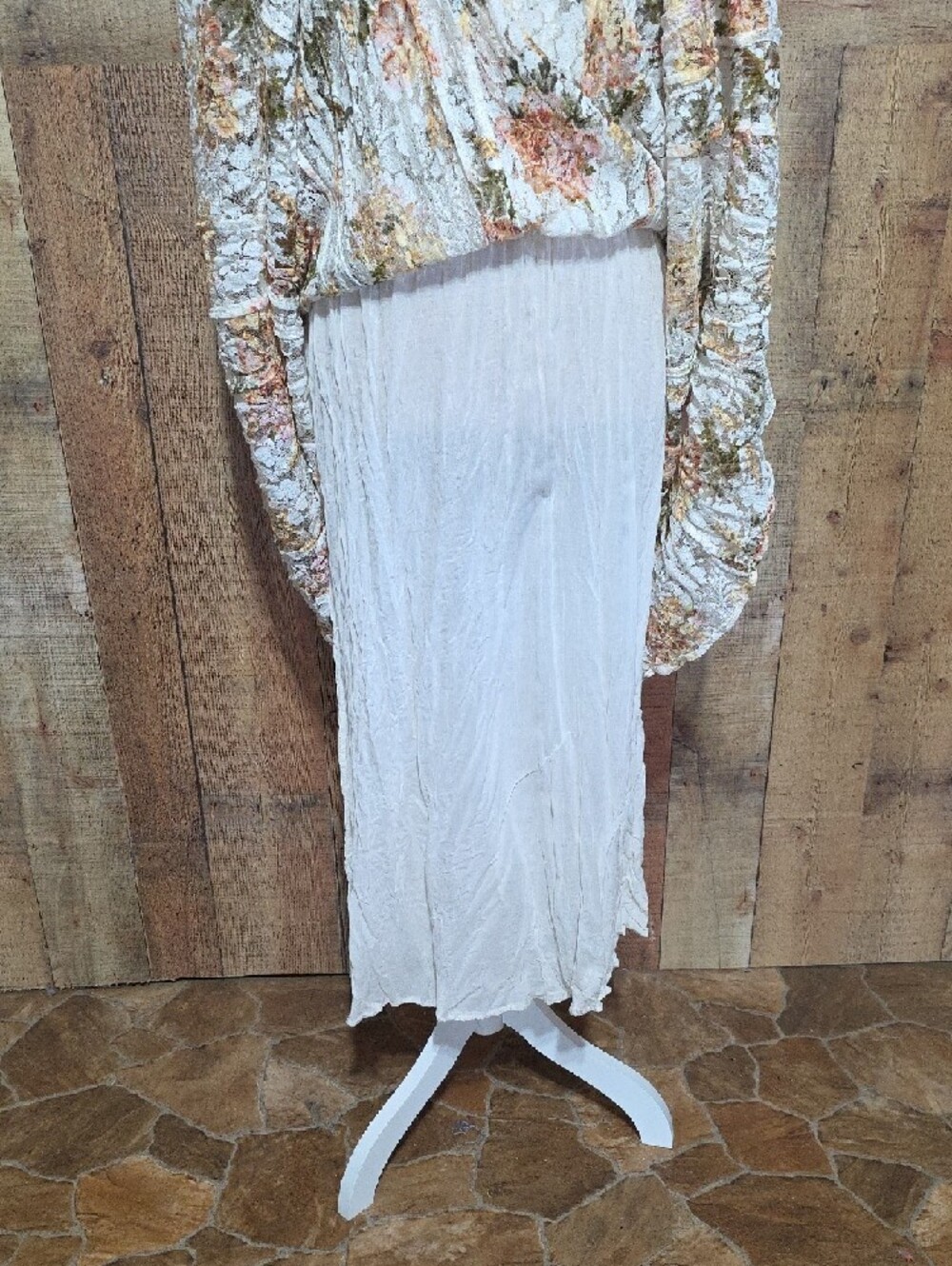 Floral Lace V-Neck Rayon Maxi Dress in Ivory and Peach - Picture 9 of 10